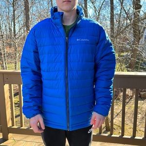 Columbia Men’s Puffer Jacket in Blue- insulated, size L